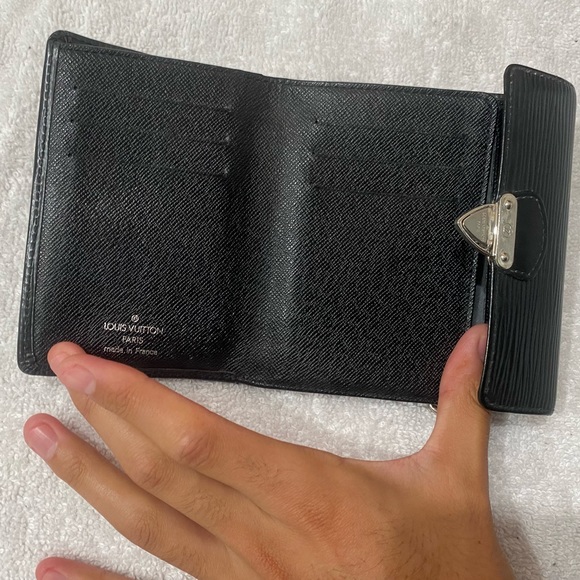Louis Vuitton Epi Noir Tri-Fold Wallet - Picture 9 of 11